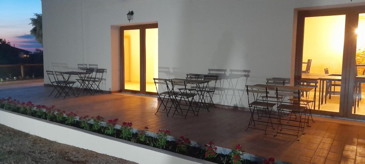 Agriturismo Il Vecchio Olivo กัสตาลเญโต การ์ดุชชี ภายนอก รูปภาพ