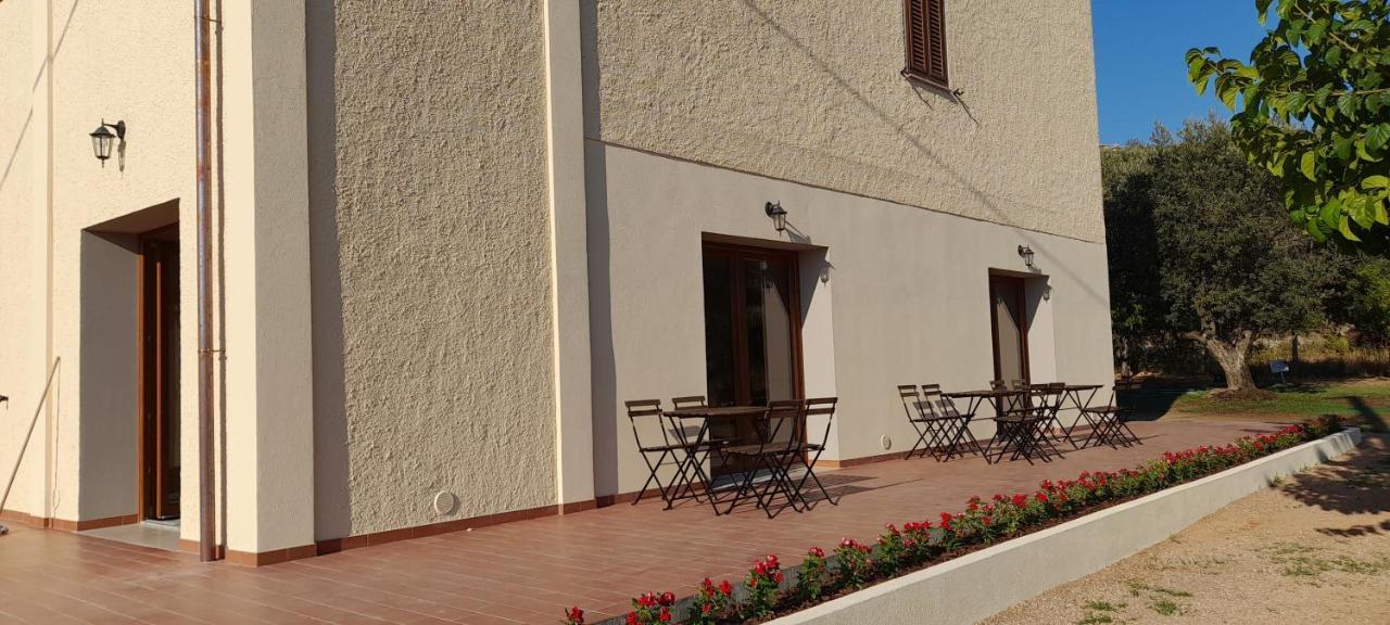 Agriturismo Il Vecchio Olivo กัสตาลเญโต การ์ดุชชี ภายนอก รูปภาพ